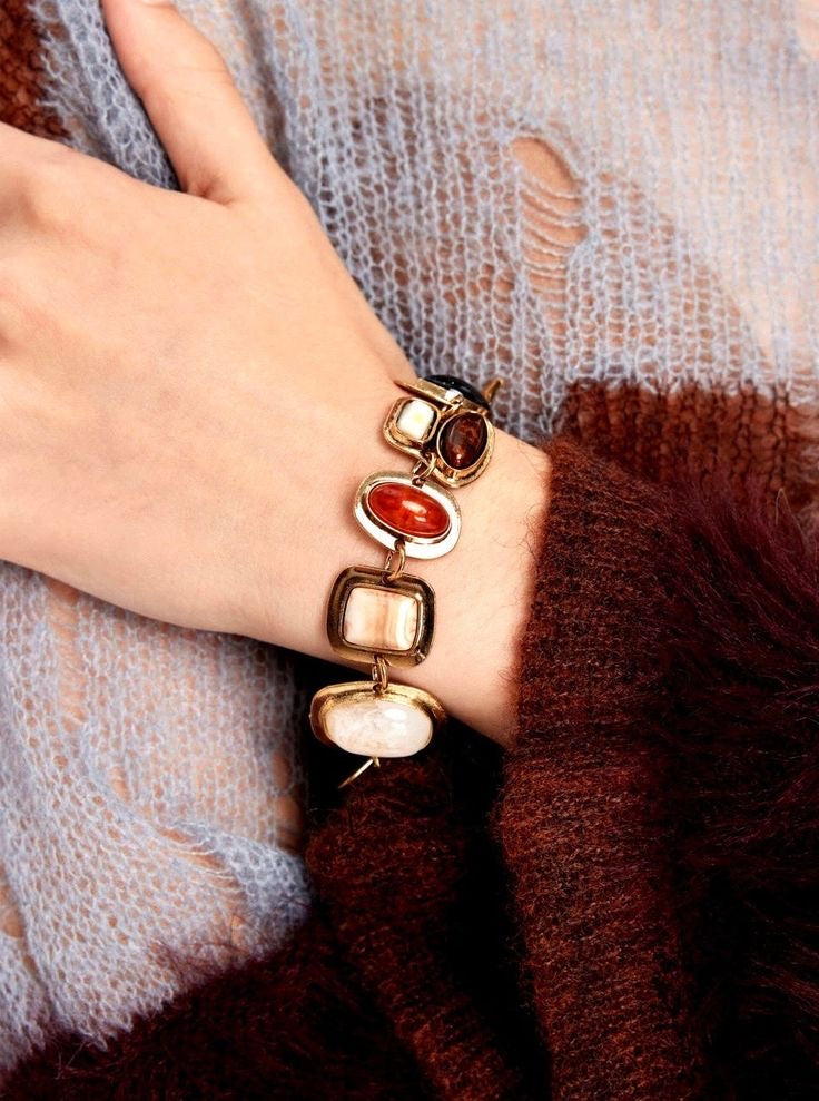 Athena bracelet in gold